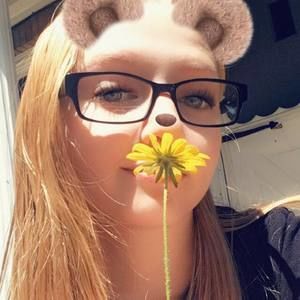 Meet your Posher, Caroline